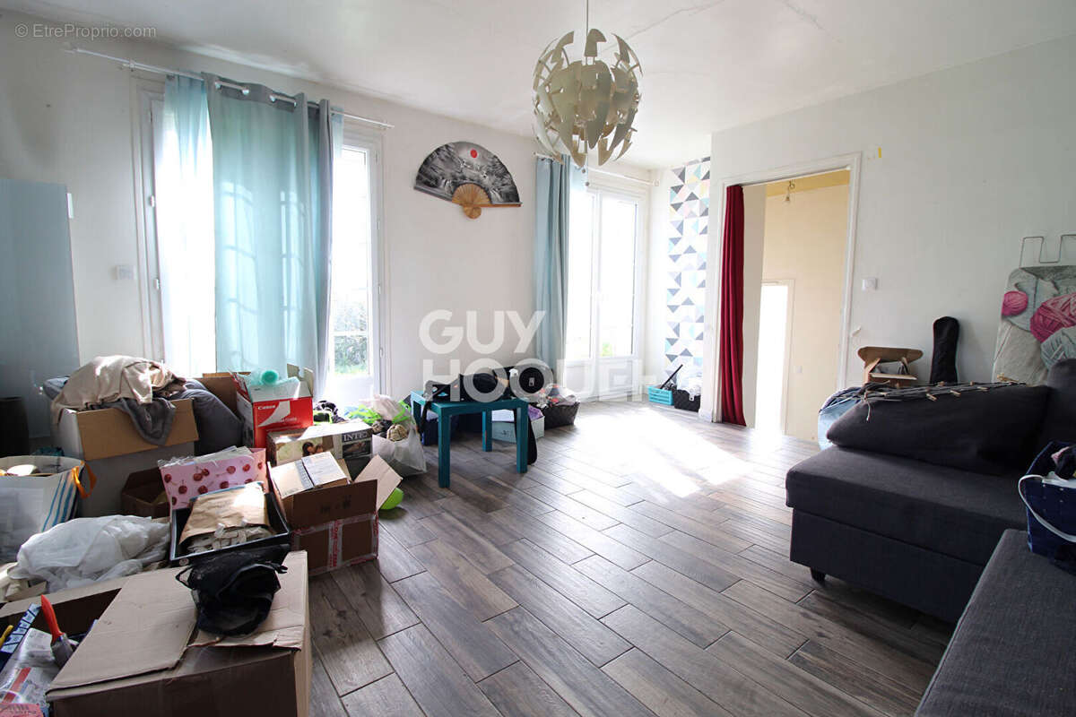 Maison à CHAUMES-EN-BRIE