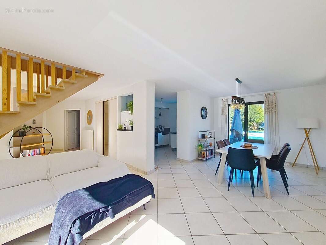 Maison à CUSSEY-SUR-L&#039;OGNON