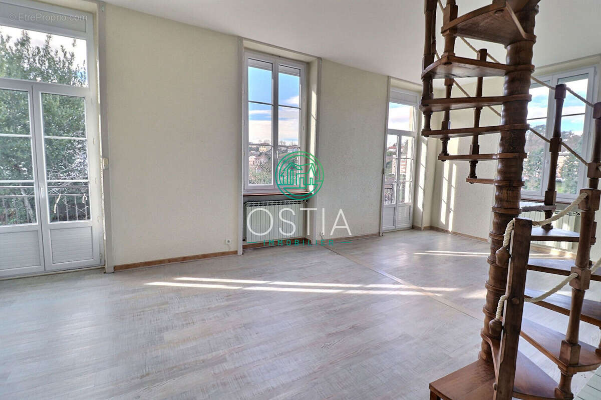 Appartement à CHATEAUNEUF