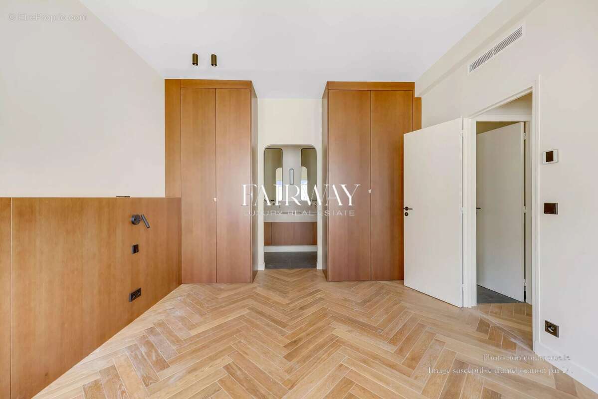 Appartement à PARIS-1E