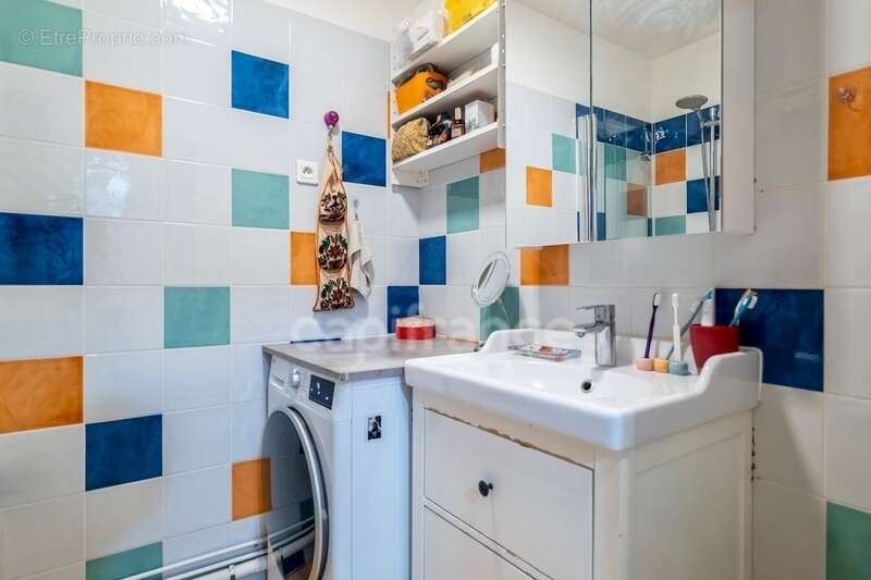 Appartement à PARIS-20E