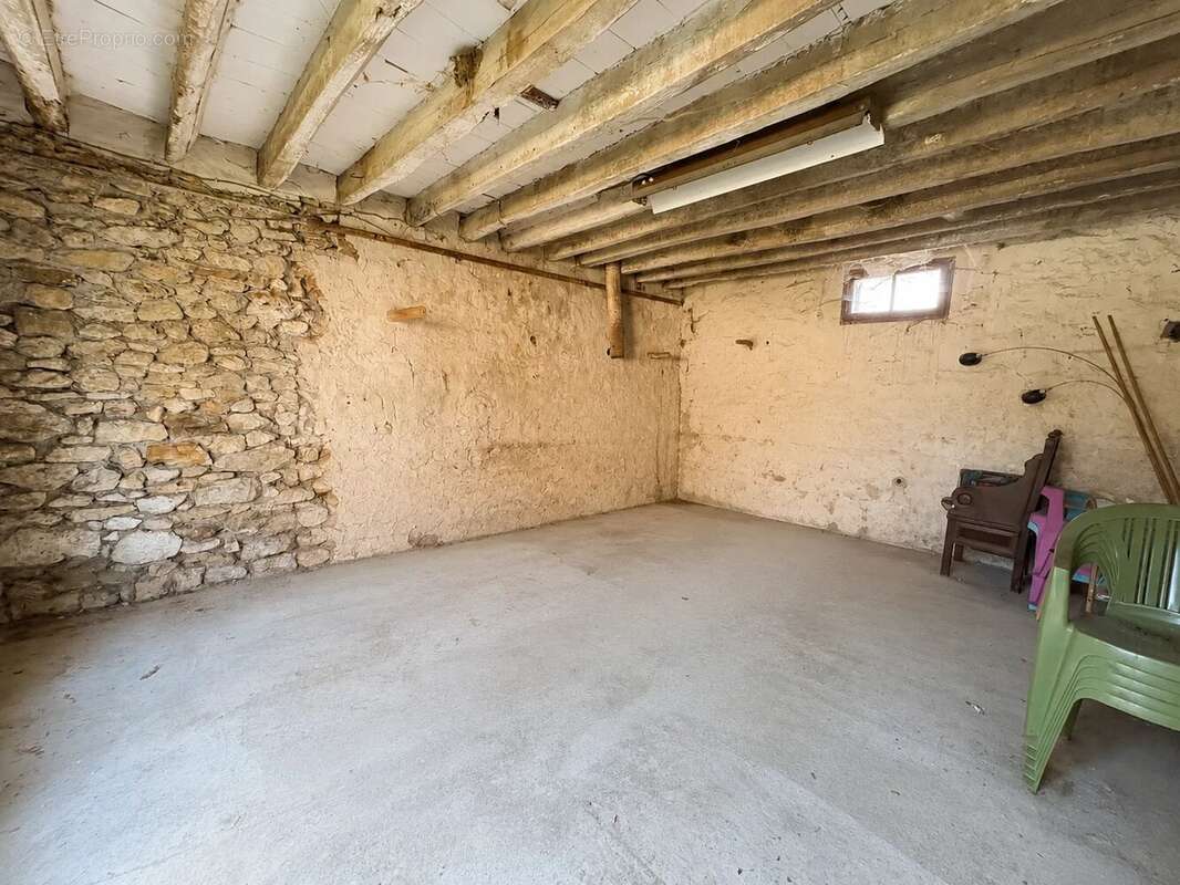 Maison indépendante de 145 m² – Dépendance – Plus de 700 m² de terrain – Un potentiel exceptionnel ! - photo 7