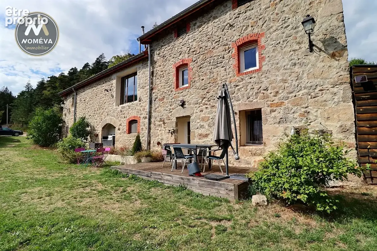 Photo Maison à Saint-Bonnet-Le-Froid au prix de 389 000€