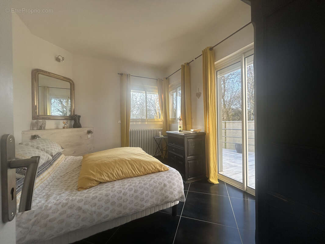 Appartement à SAINTES