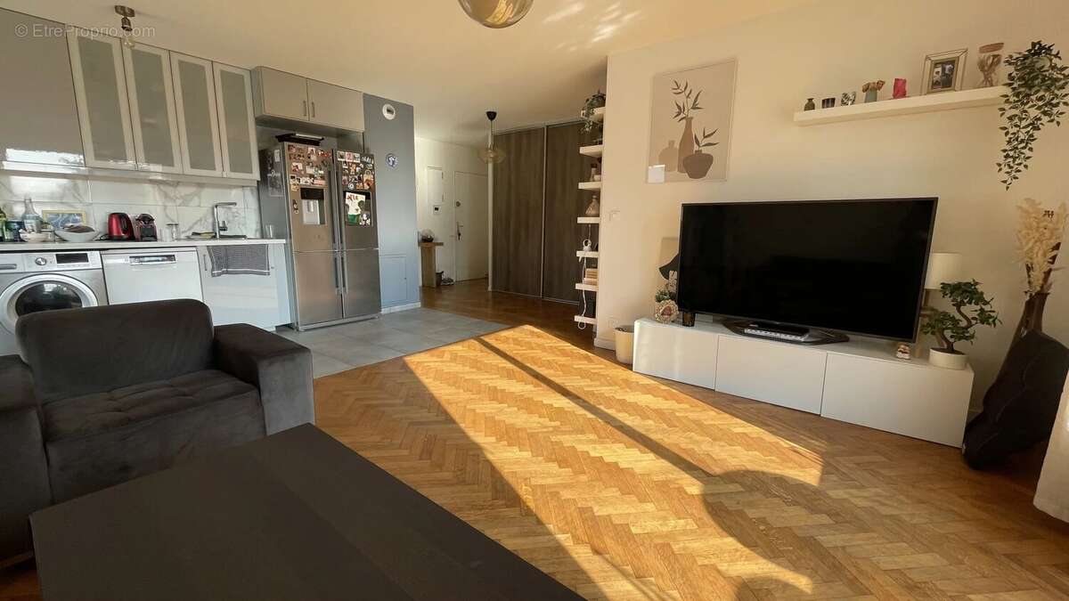 Appartement F4 Villemomble CENTRE-VILLE - photo 4