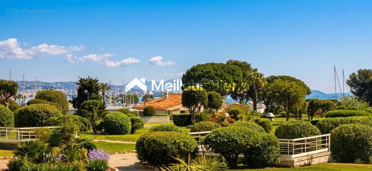 Appartement à VILLENEUVE-LOUBET