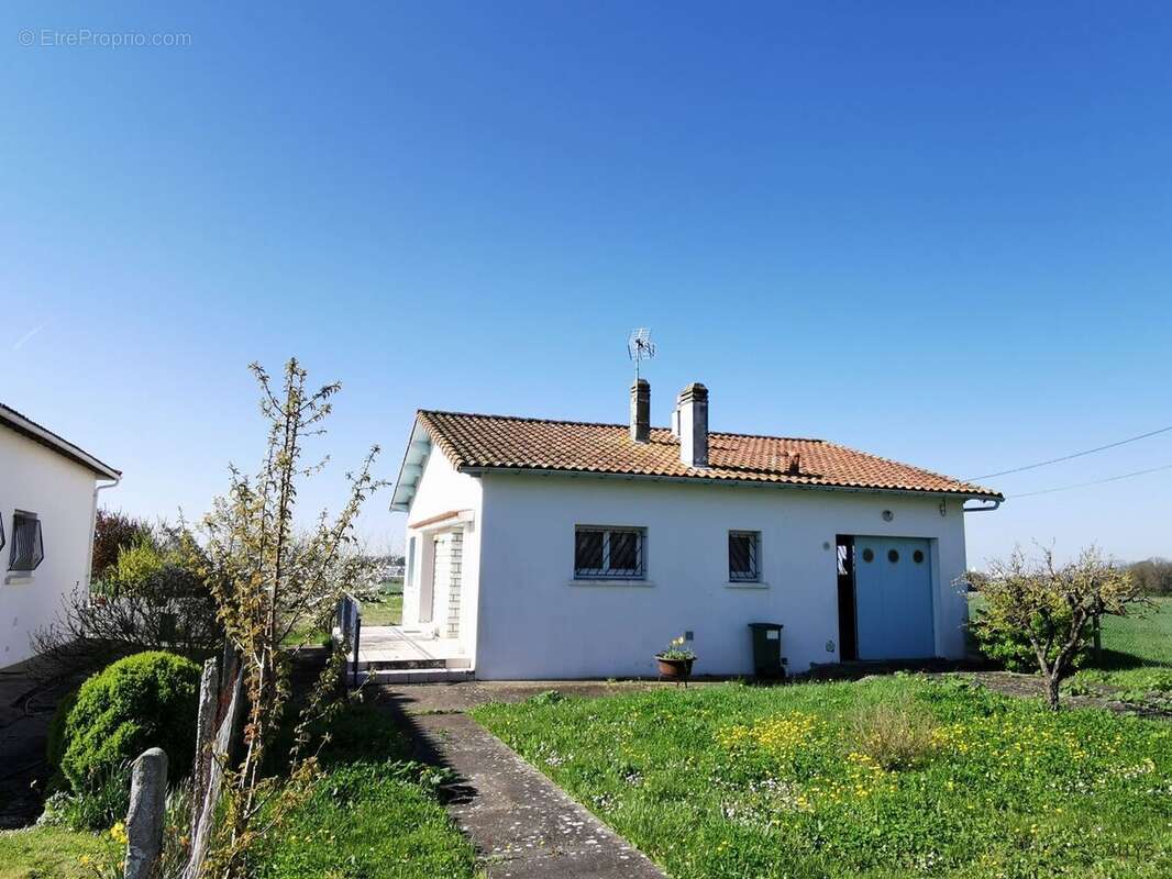 Maison à MEDIS