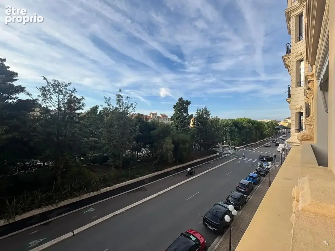 Nice – grand hôtel  studio de prestige avec balcon face à la coulée verte - photo 8