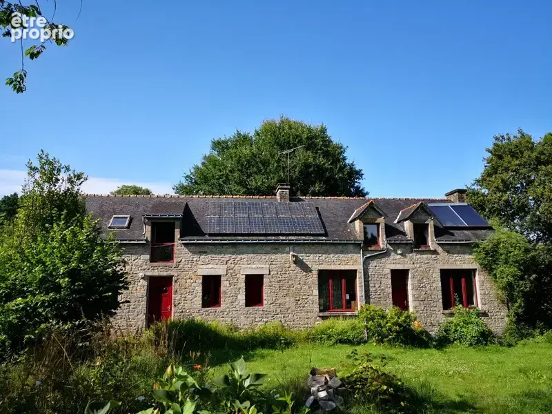 cadre bucolique pour ce domaine compose de 3 maisons sur 15 000 m2 - photo 8