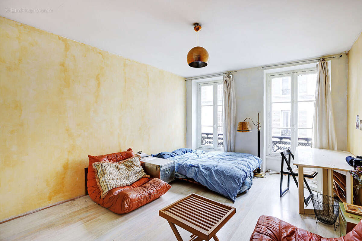 Appartement à PARIS-11E