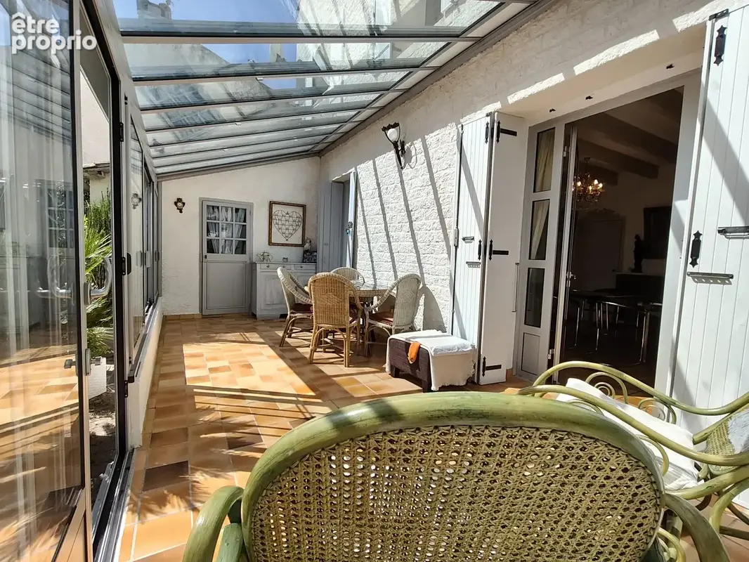 Maison 7 pièces 155 m² à vendre à Chenac-Saint-Seurin-D'uzet (17120) - photo 4