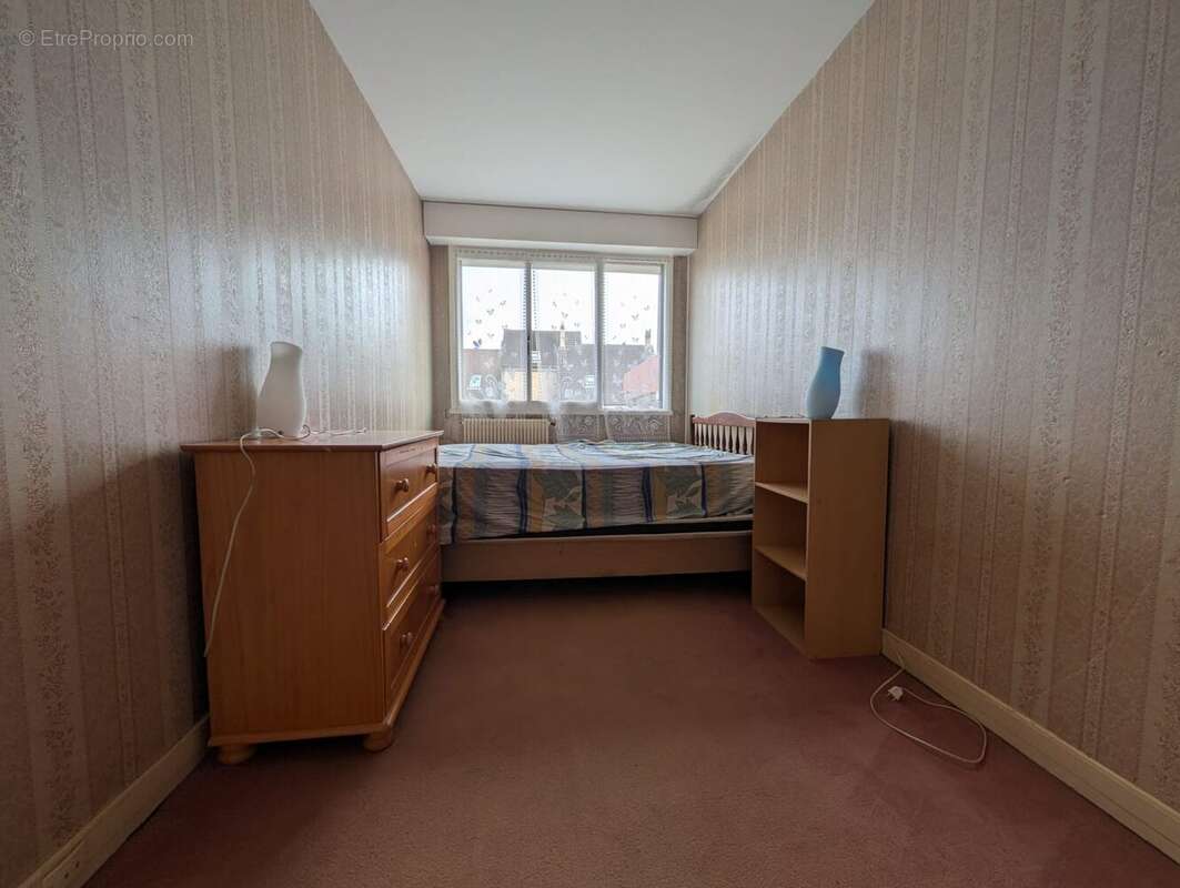 Appartement à LES CLAYES-SOUS-BOIS