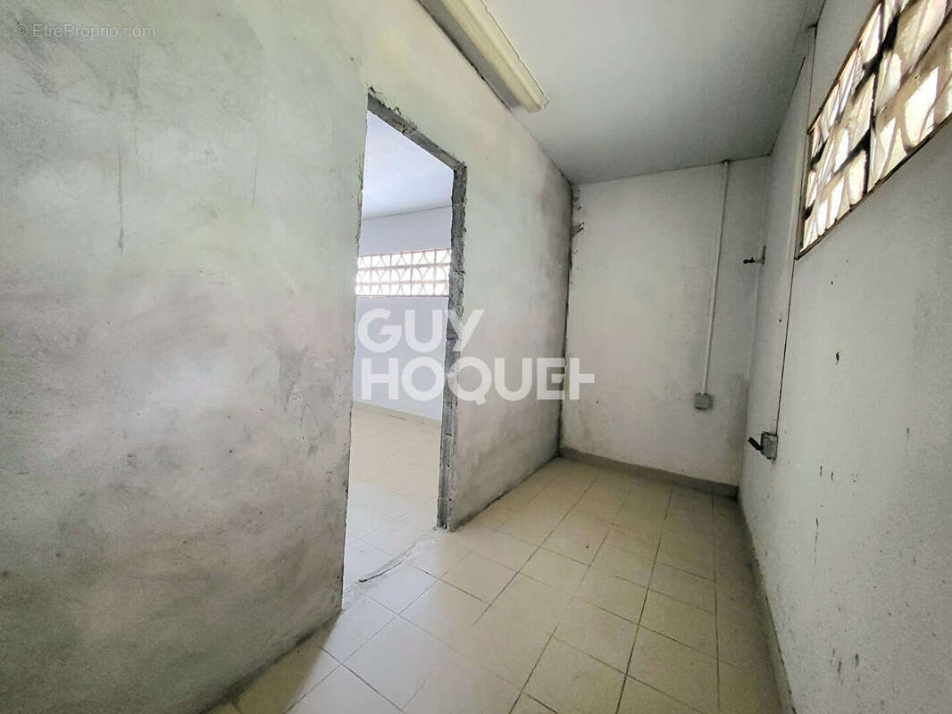 Maison à MONTSINERY-TONNEGRANDE