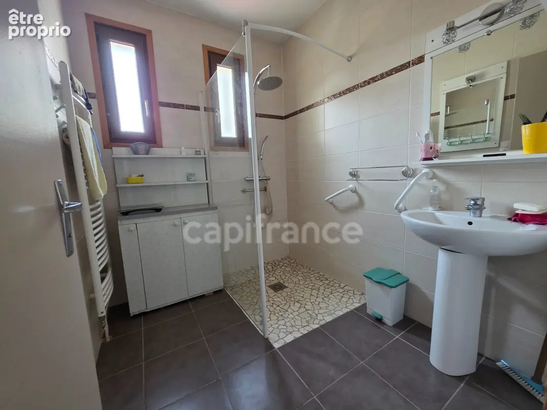 RETOURNAC CENTRE .Maison avec jardin proche de toutes commodités! - photo 15