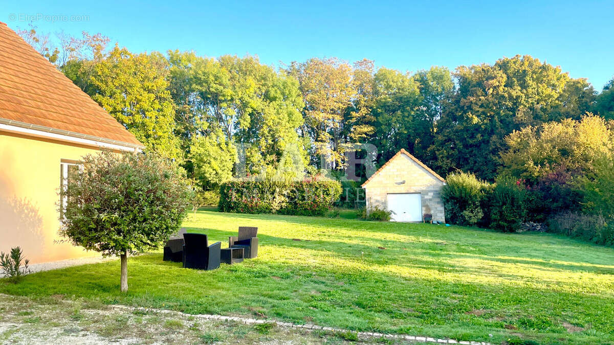 Maison à FRESNAY-SUR-SARTHE