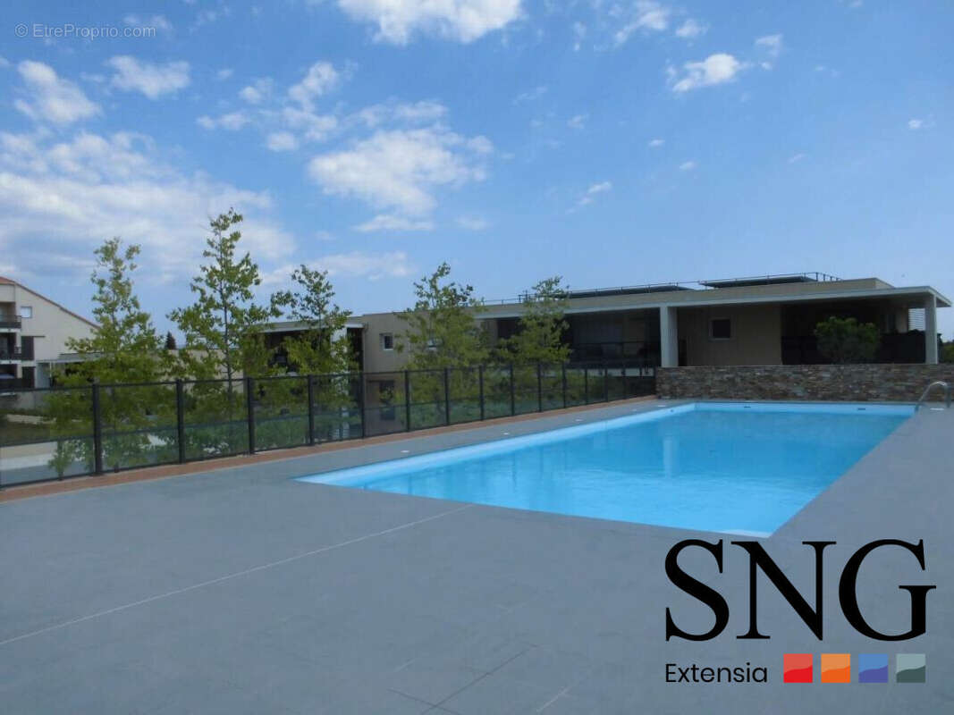 Piscine Résidence - Appartement à ROQUEBRUNE-SUR-ARGENS