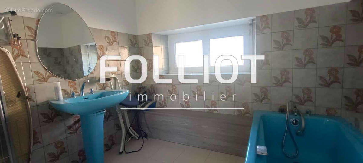 Maison à VILLEDIEU-LES-POELES