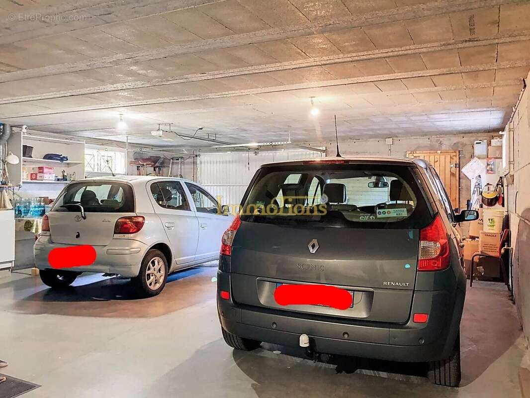 Maison à SAINT-HILAIRE-DU-ROSIER