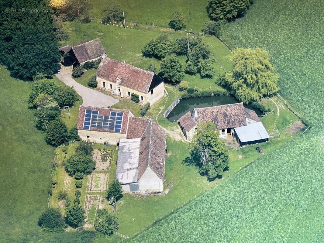 Maison à BELLOU-LE-TRICHARD