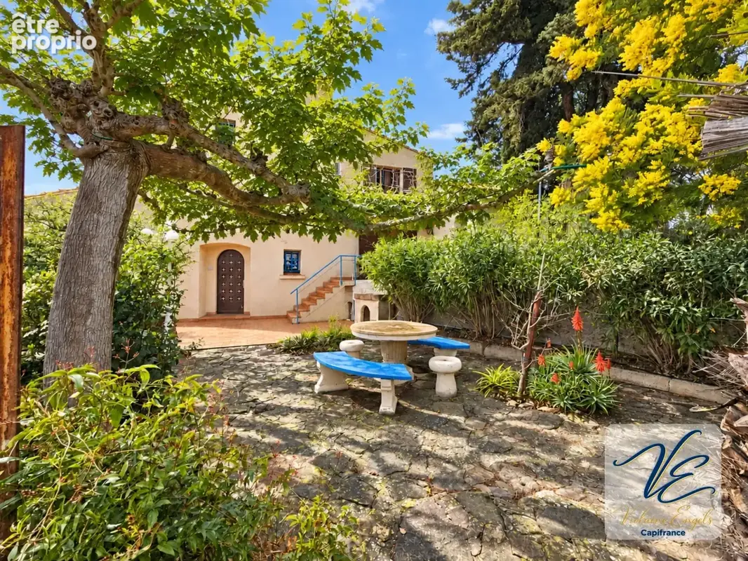 ARGENS-MINERVOIS – Maison de caractère avec 4 chambres, terrasses, jardin arboré et garage - photo 6