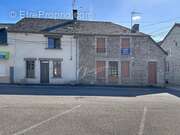 Appartement à LA ROCHE-EN-BRENIL