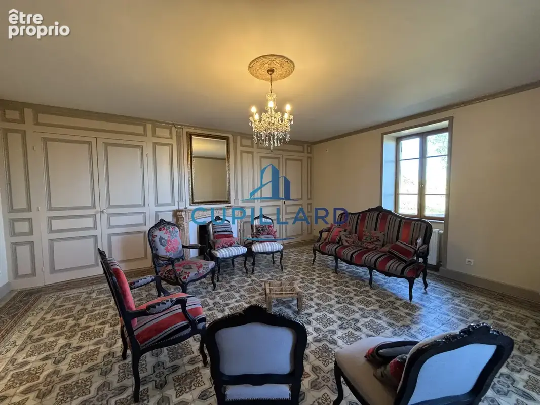 Maison de maître de 270m2 - Saint-Jean-Saint-Maurice - 3 hectares de terrain - piscine - Dépendances - photo 10