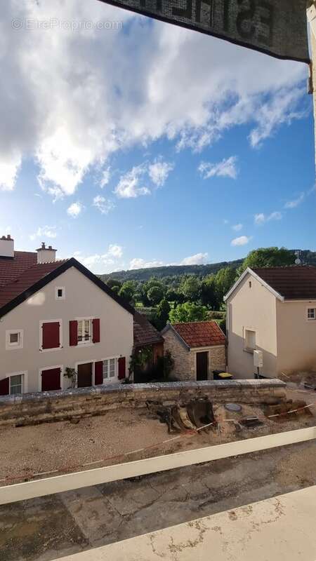 Maison à FLEUREY-SUR-OUCHE