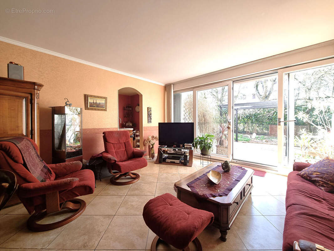 Appartement à FONTENAY-SOUS-BOIS