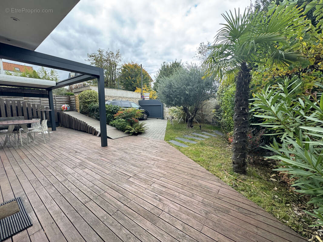 Maison à SAINT-MAUR-DES-FOSSES