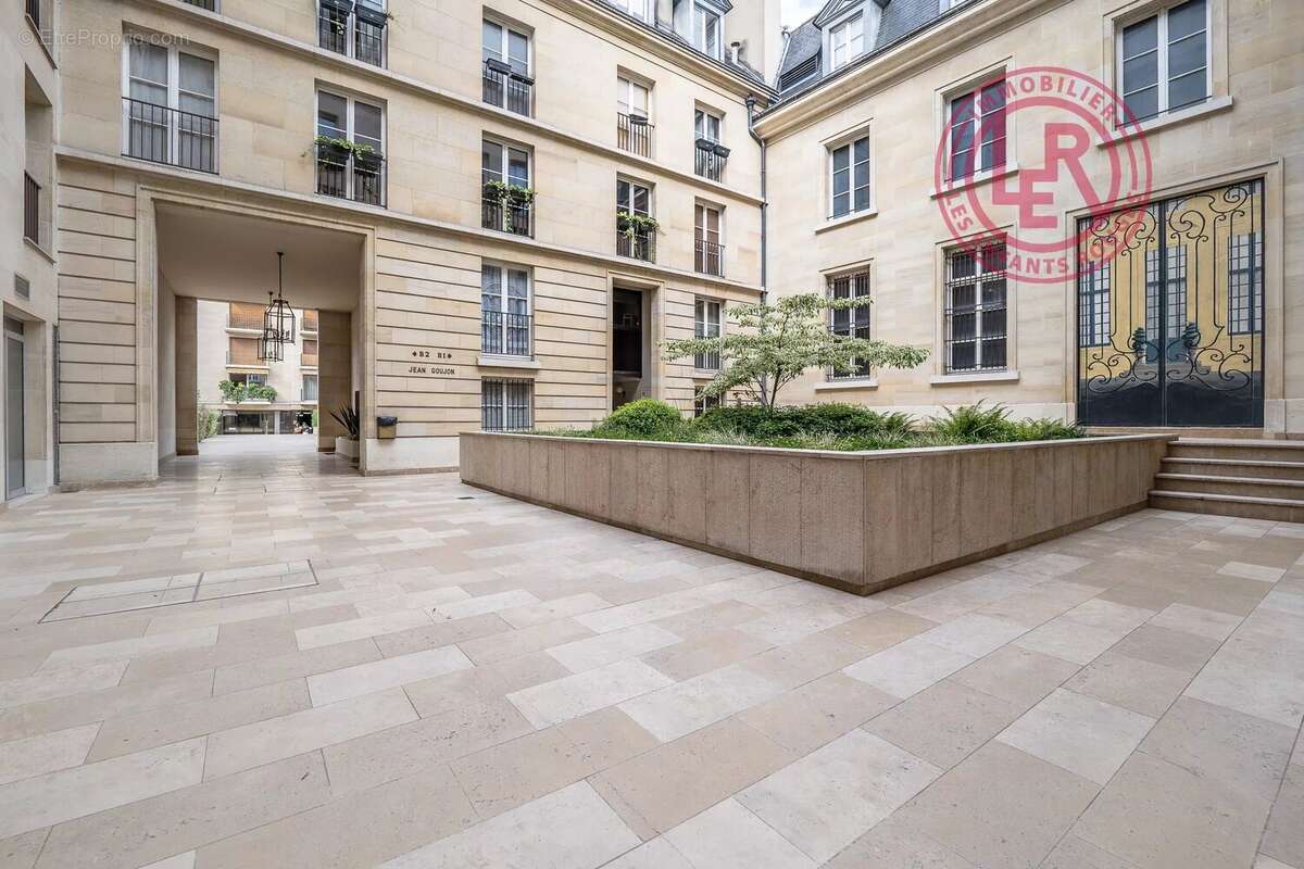 Appartement à PARIS-3E