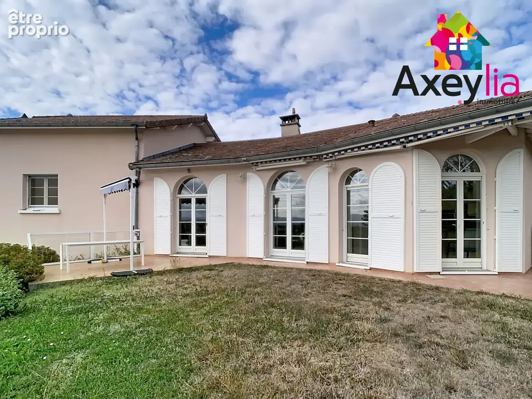 A vendre- perreux: maison sur terrain de 2571 m2 avec piscine couverte et garage indépendant avec abri - photo 3