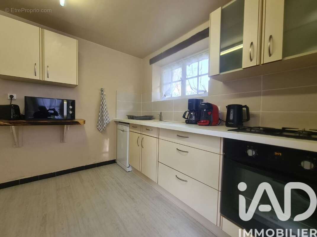 Maison 333 m² à Migne  - photo 4