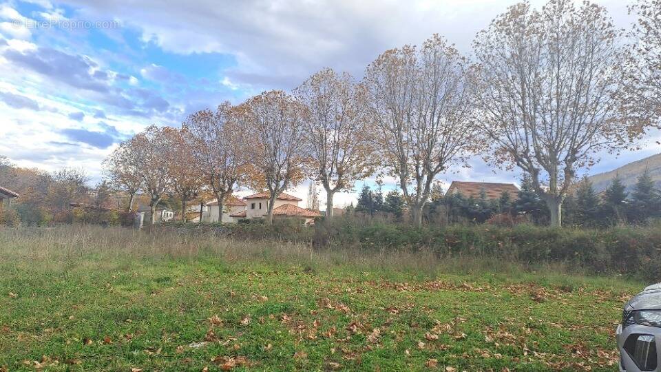 Terrain à LA ROCHE-DES-ARNAUDS