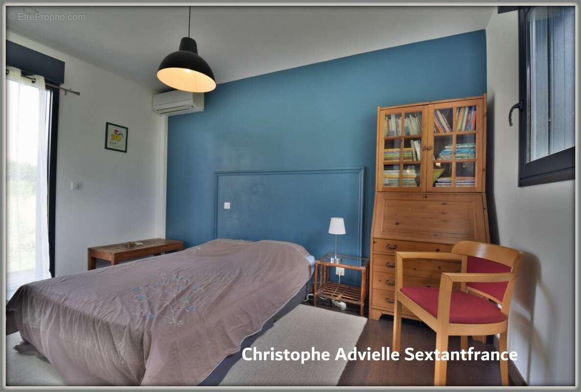 Villa d'architecte ossature bois, plain pied , 4 chambres , piscine, garage et atelier sur 1,6 Ha - photo 8