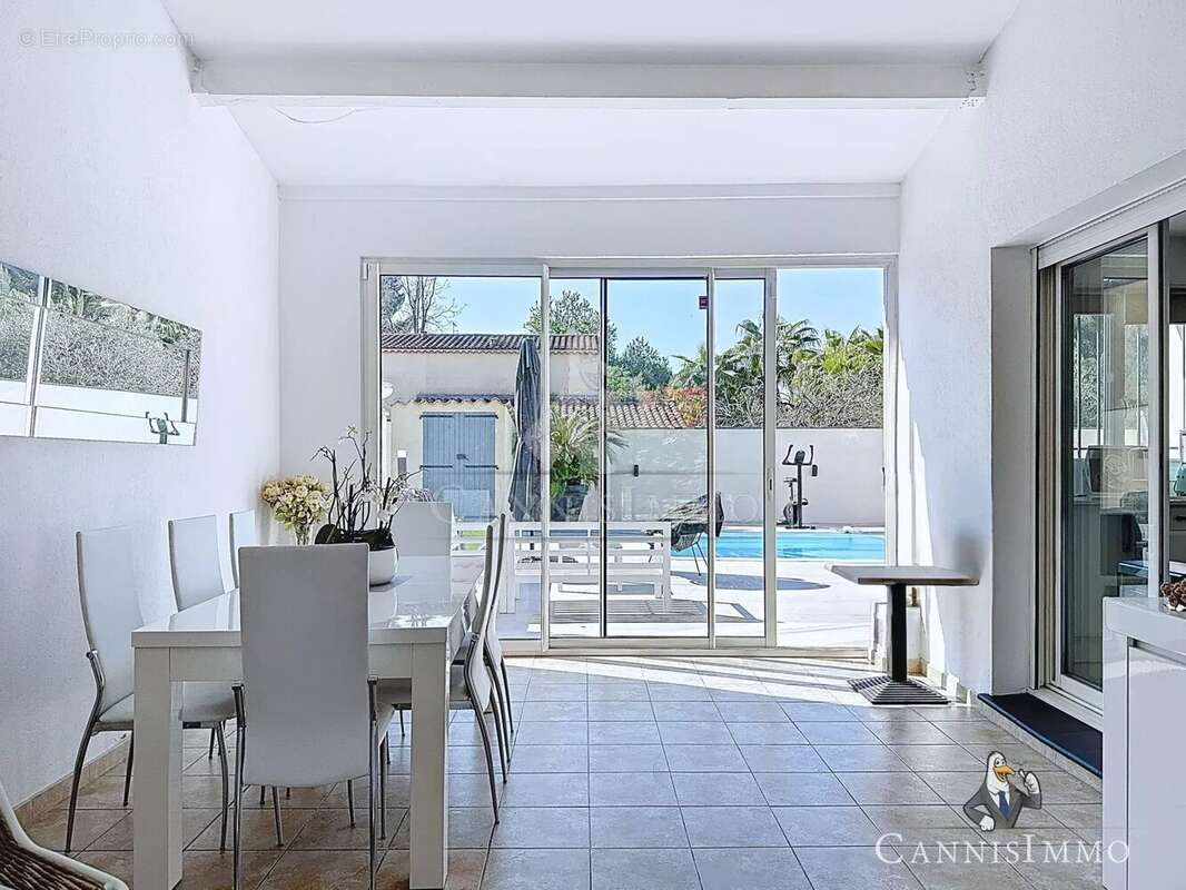 Maison à MOUGINS