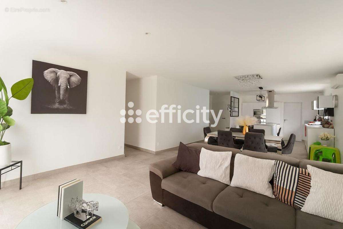 Maison 108 m² à Neuville-De-Poitou  - photo 6