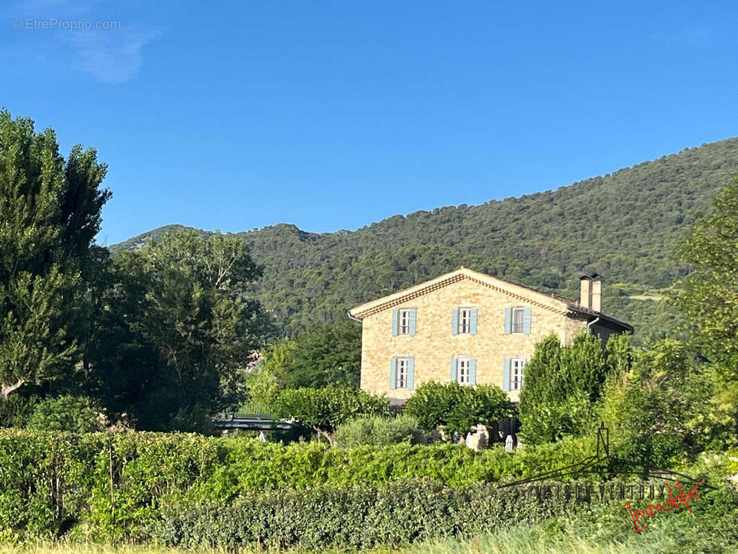 Maison à CRESTET