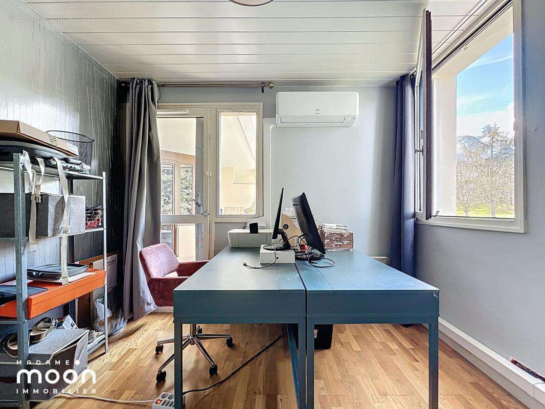 Appartement à OULLINS