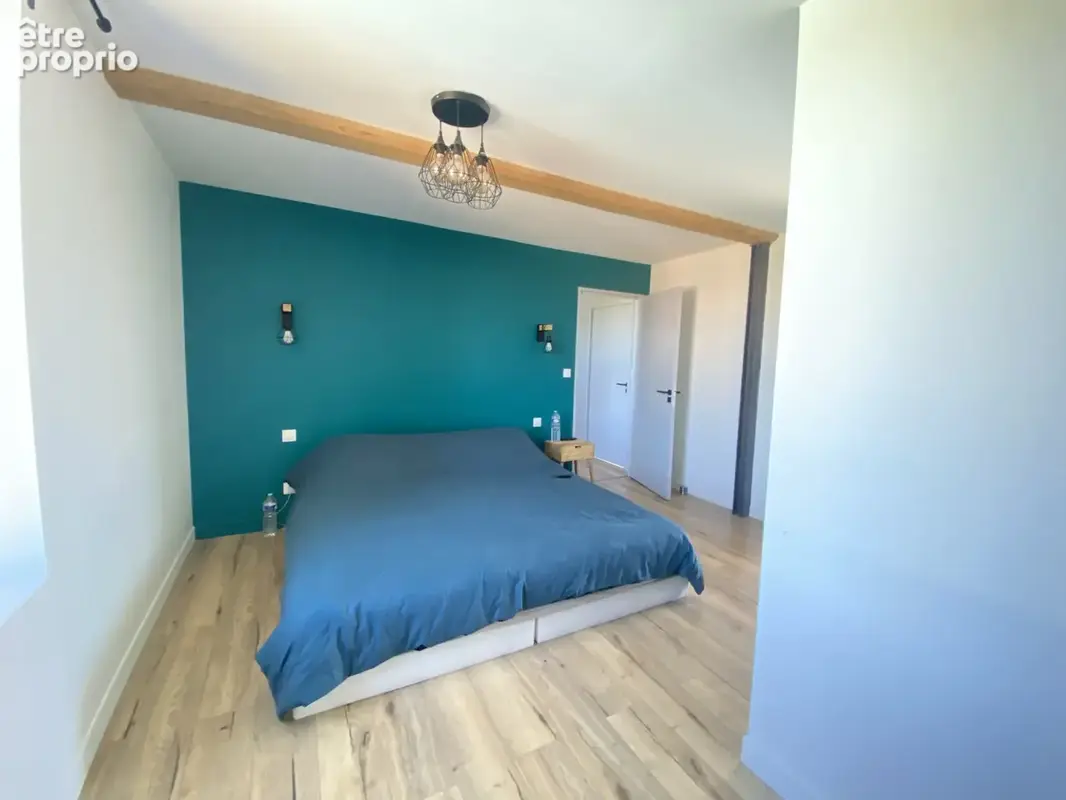 Maison familiale avec piscine à Saint-André-le-Puy — 226 m2 sur 930 m2 clos et arboré - photo 11