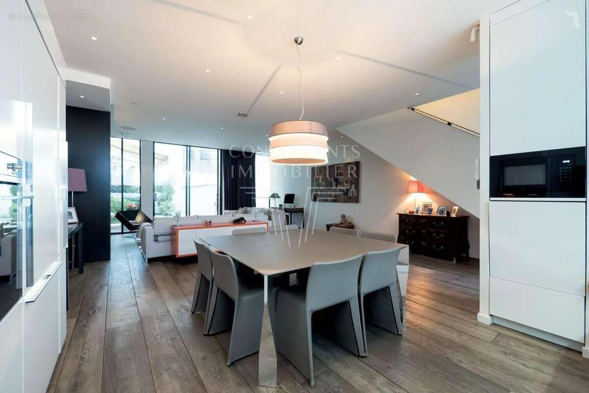 Maison à PARIS-16E
