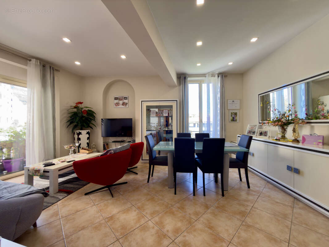 Appartement à BEAUSOLEIL