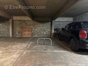 Parking à PARIS-16E