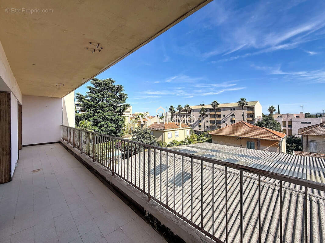 Appartement à HYERES