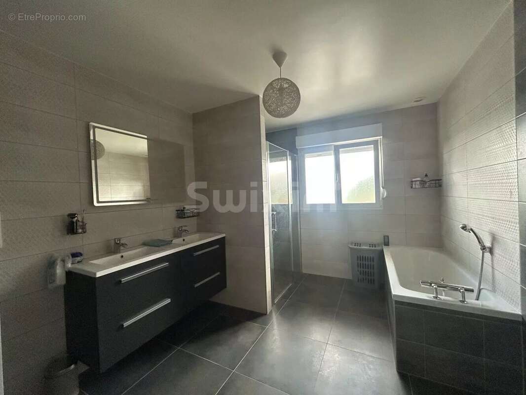 Maison à BLETTERANS