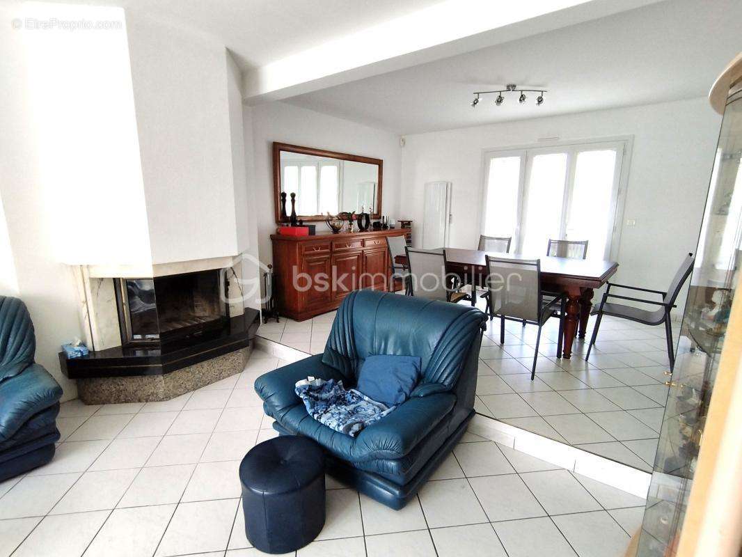 Maison à CLAYE-SOUILLY