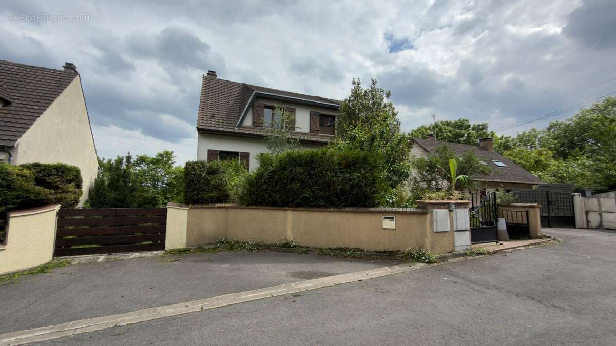 Maison à NEUILLY-PLAISANCE