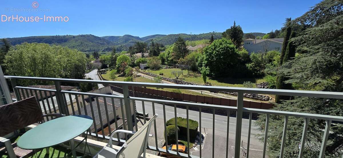 Appartement à GREOUX-LES-BAINS