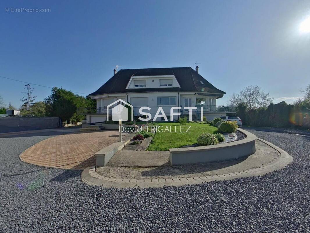 Photo 1 - Maison à ETAIN
