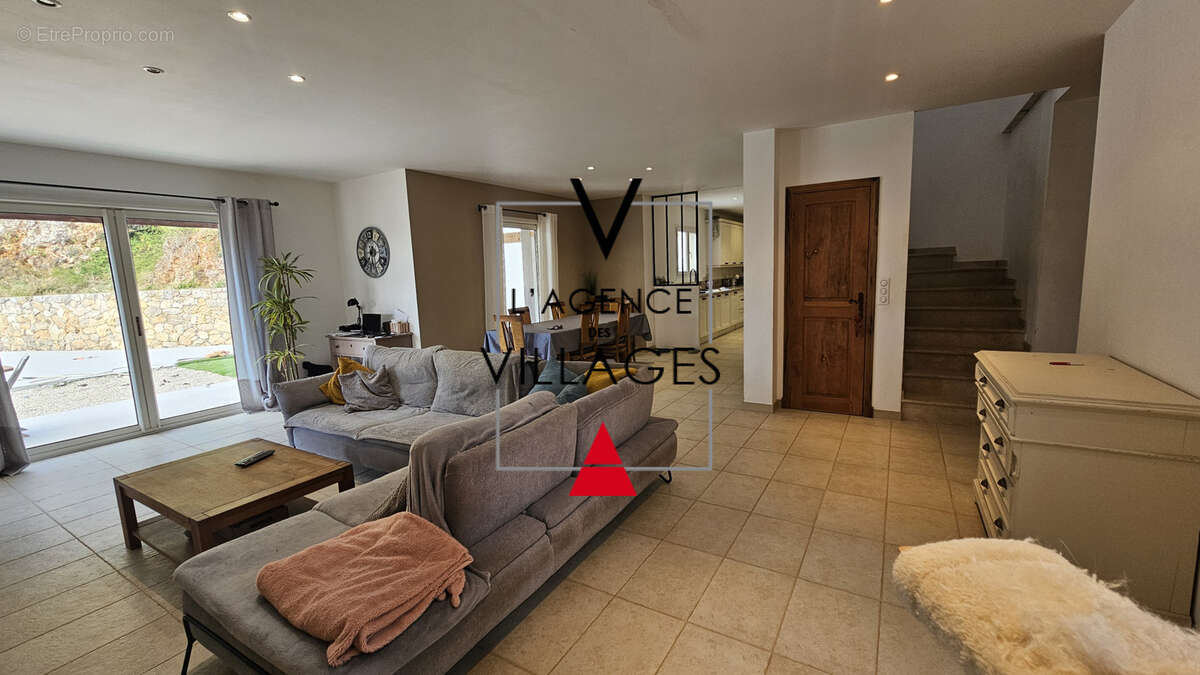 Villa 5 pièces de 173 M 3 - photo 9