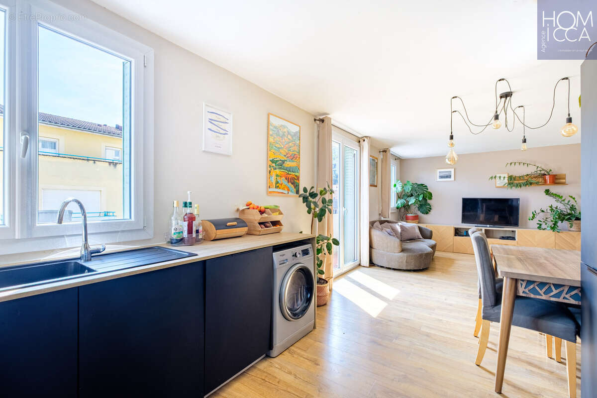 Appartement à LYON-9E